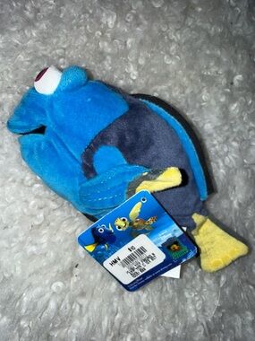 Disney Dory Plush  - Blue Yellow Fish 7.5” NWT